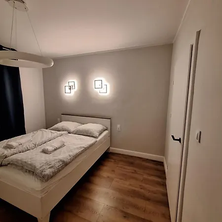 Teatralna Nowoczesny Centrum Boleslawca アパート *